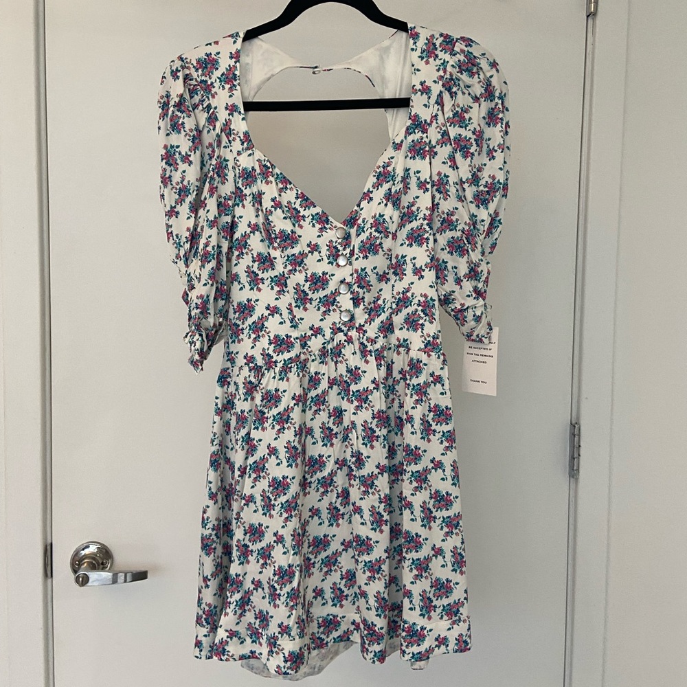 For love and Lemons dress in perfect condition. New with tags!